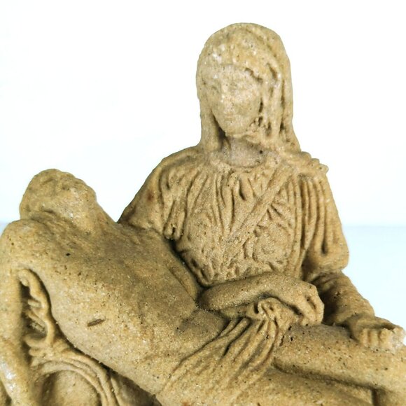 La Pieta Mary Holding Jesus Hand-Carved Statue Sandstone Religious Sculpture Vin - Picture 5 of 8